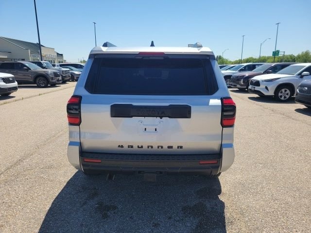 Used 2025 Cutting Edge Toyota SR5 image 23
