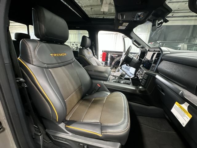 New 2026 Marsh Gray Ford Tremor® image 32