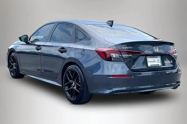 Used 2025 Meteorite Gray Metallic Honda Sport image 4