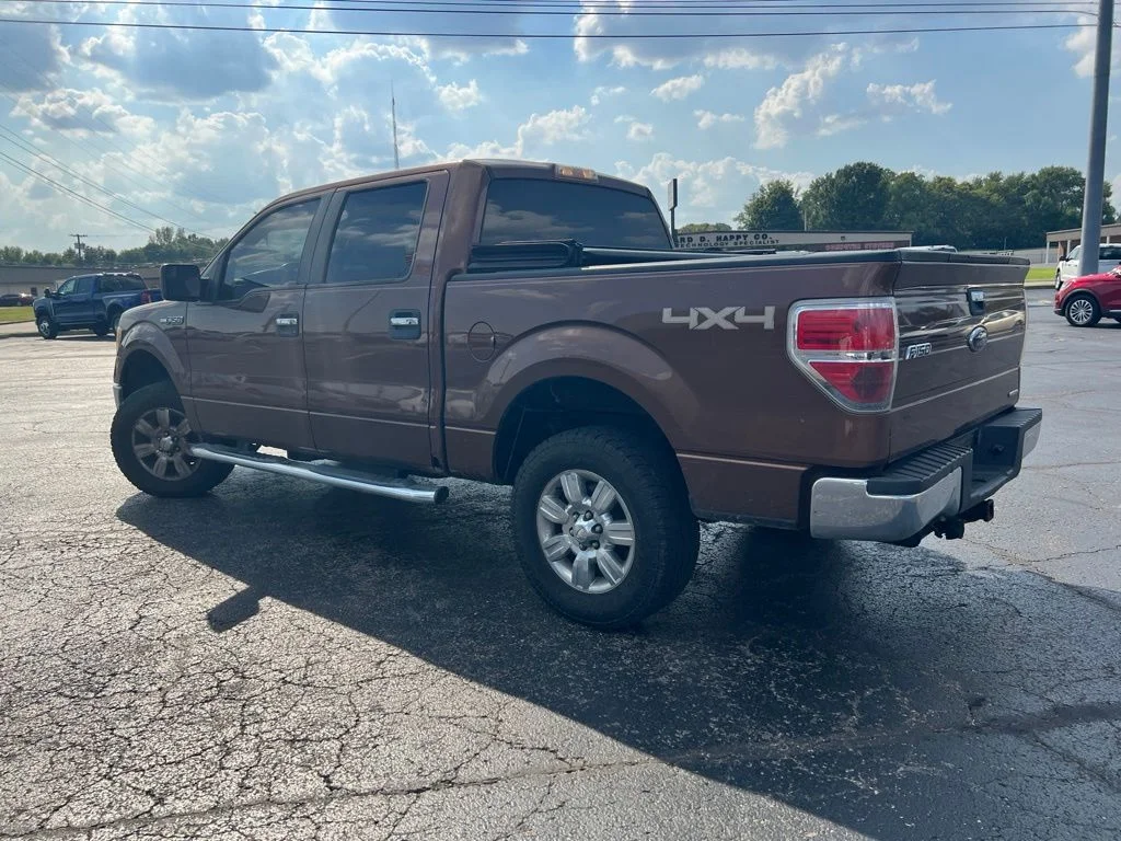 Used 2011 Bronze Metallic Ford XLT image 4