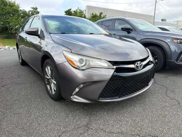 Used 2015 Predawn Gray Mica Toyota XLE image 1