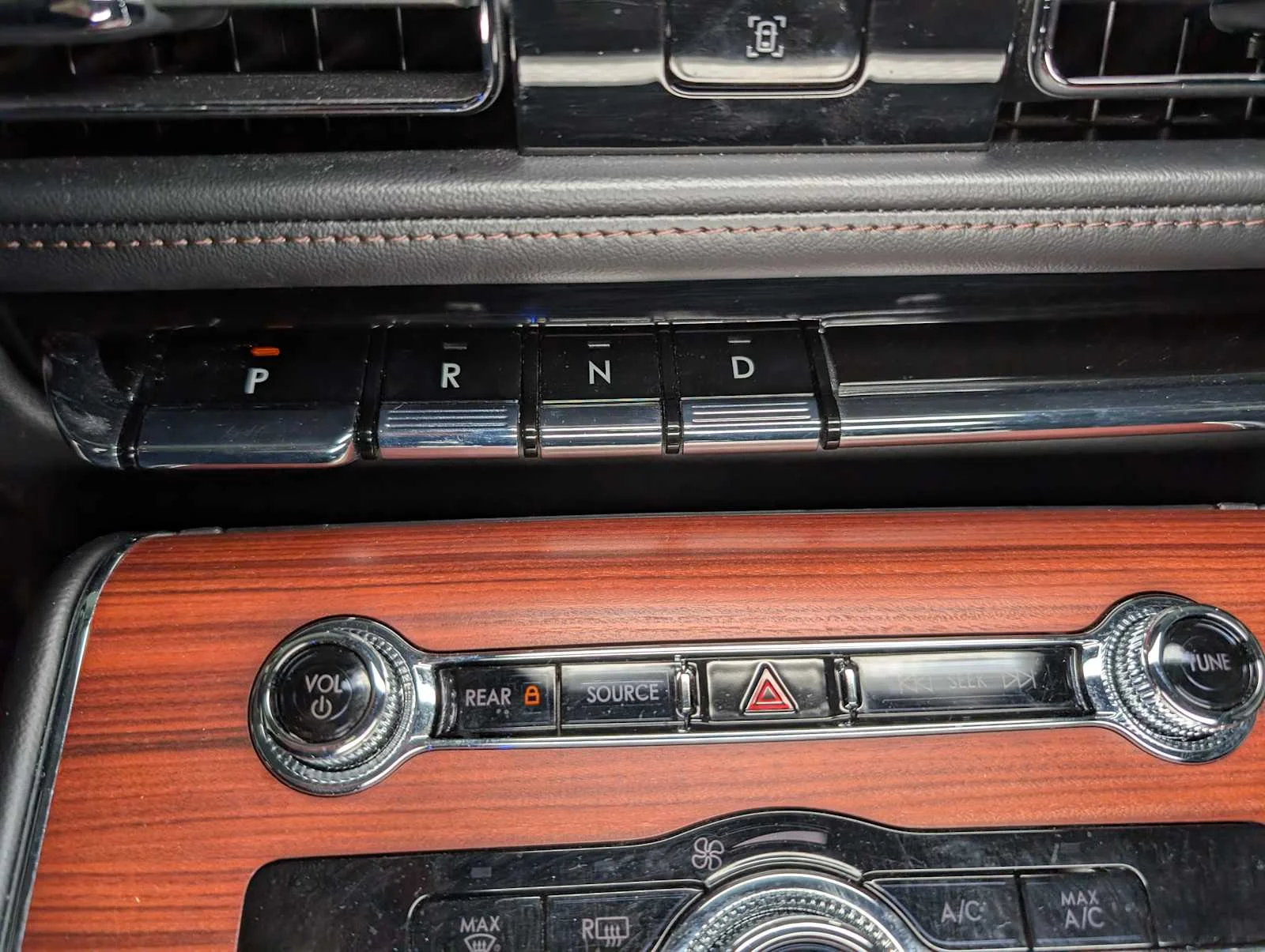 Certified Used 2024 Infinite Black Lincoln Reserve image 30
