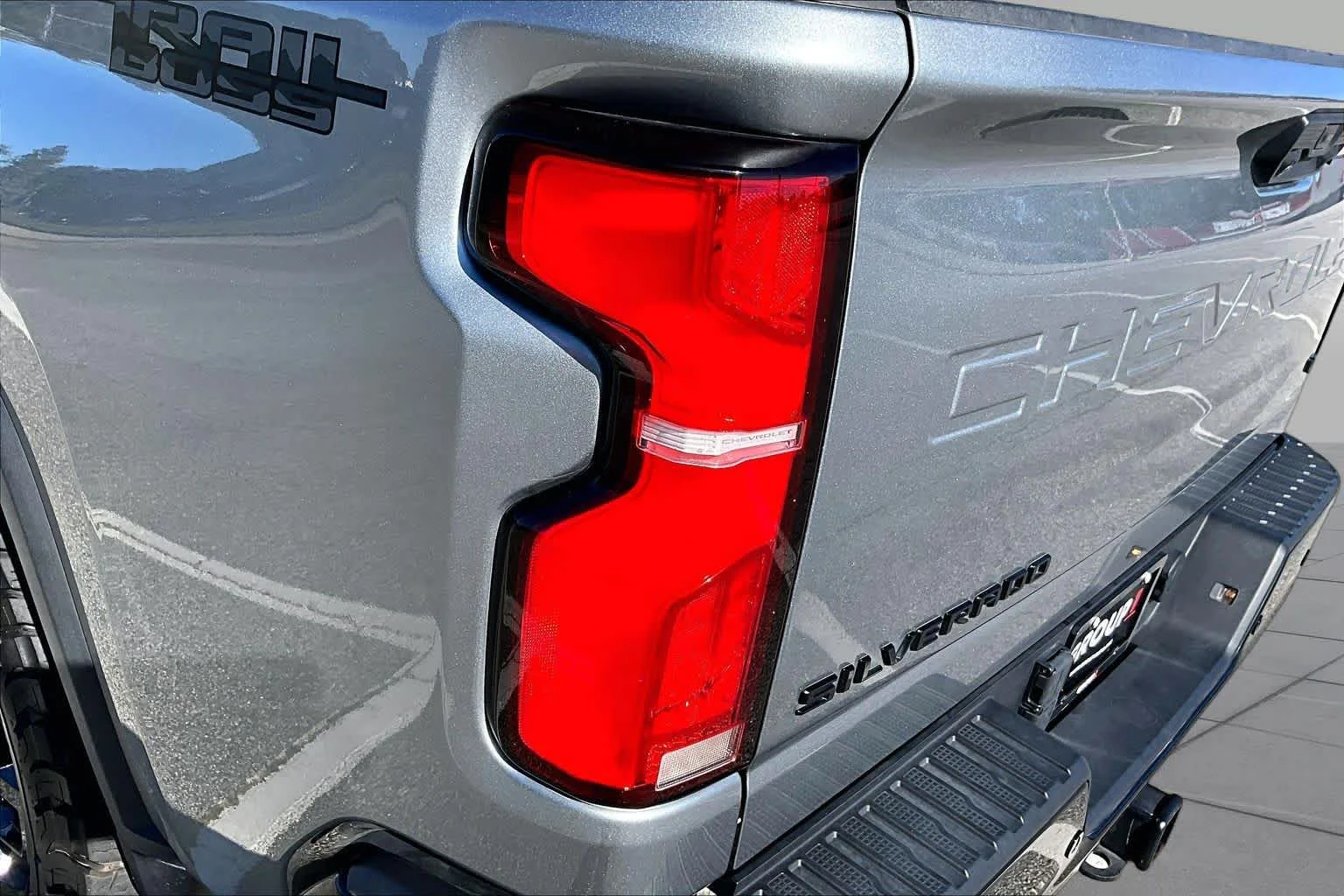 Used 2025 Sterling Gray Metallic Chevrolet LT image 29