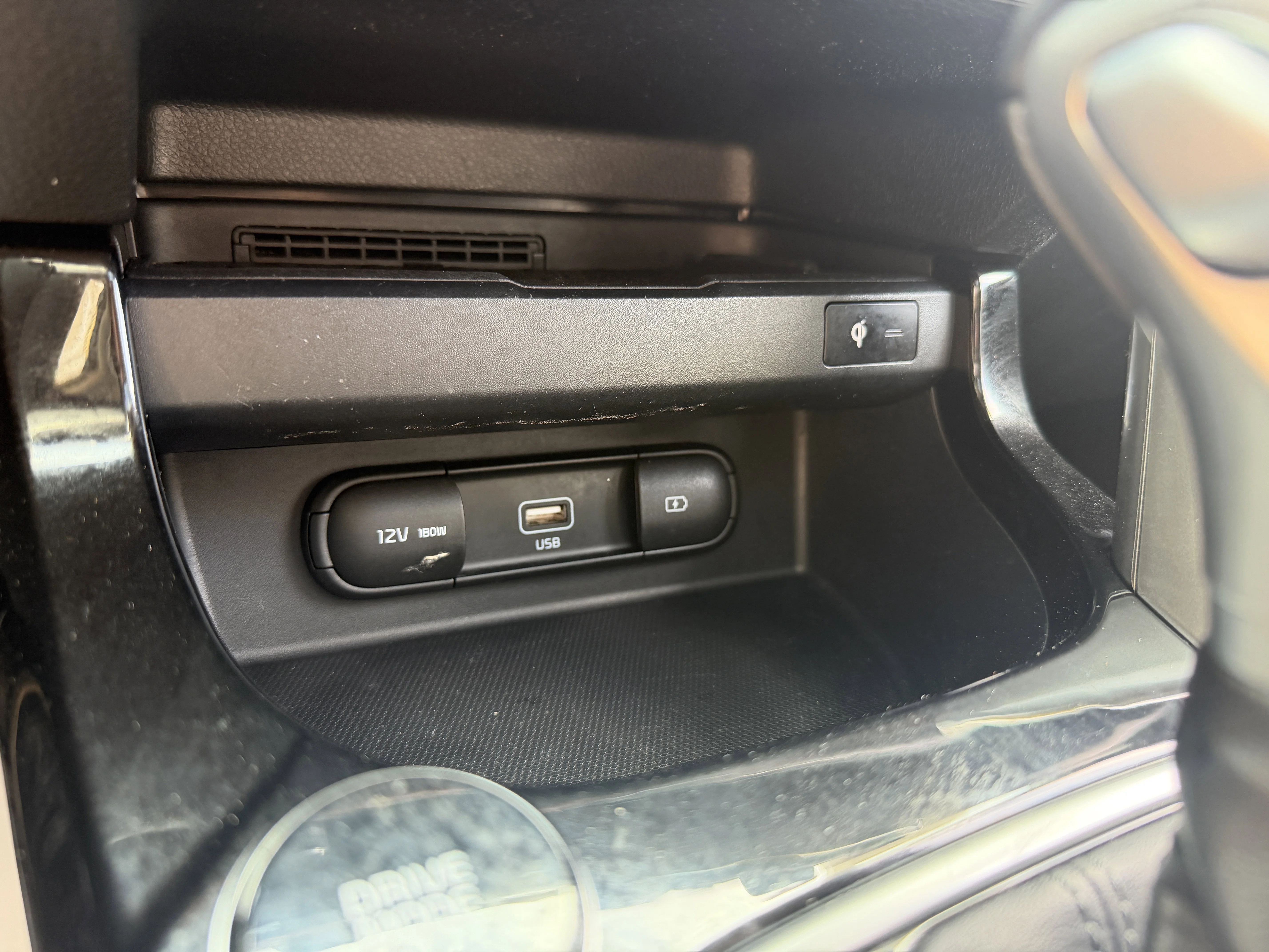 Used 2021 Starbright Yellow Kia SX image 40