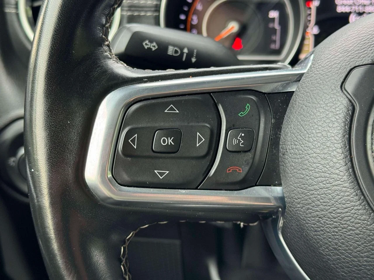 Used 2020 Bright White Clearcoat Jeep Sahara 4x4 image 26