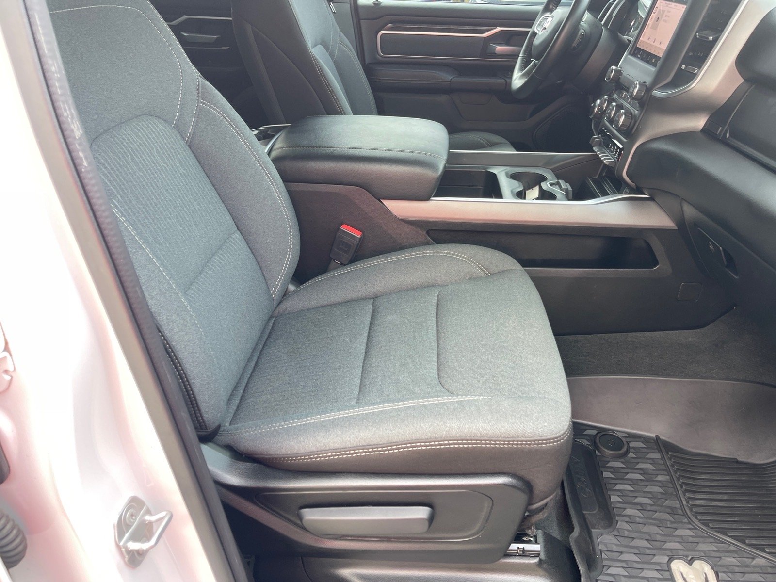 Used 2022 White RAM Big Horn image 18