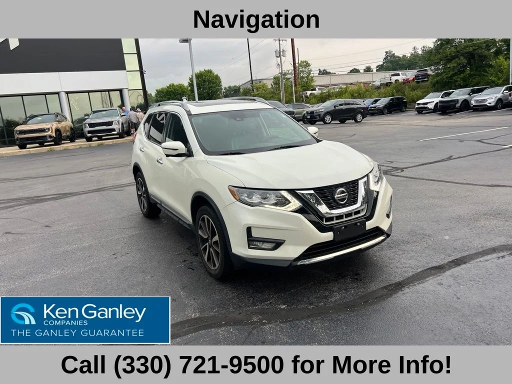 Used 2020 White Nissan SL image 3