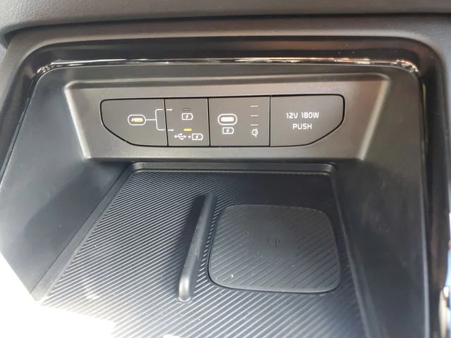 2025 Kia K5 GT-Line - Photo 19