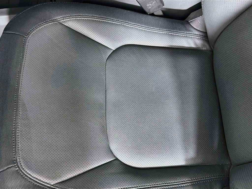 Certified Used 2024 Eiger Grey Metallic Land Rover X-Dynamic SE image 20