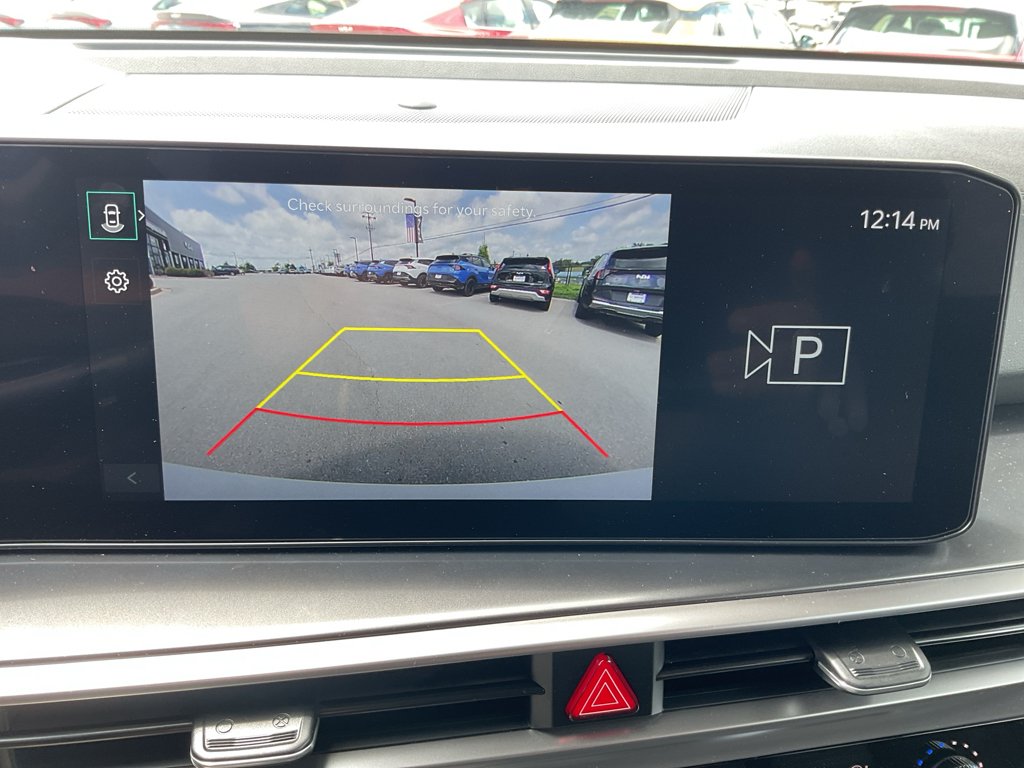 Used 2026 Whi Kia LX image 22