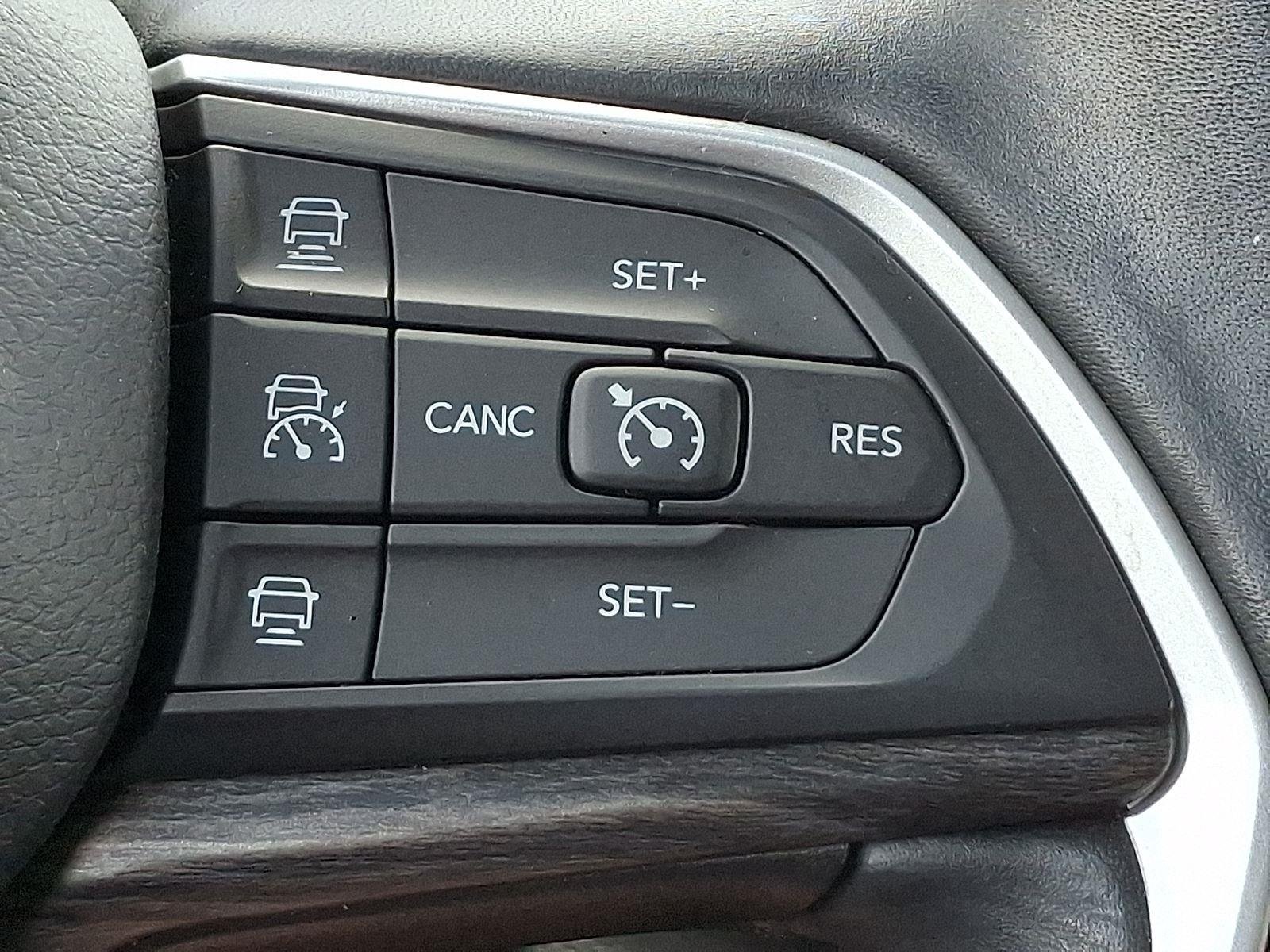 Used 2021 Baltic Gray Metallic Clearcoat Jeep Limited image 25