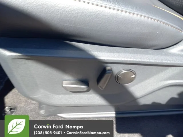 New 2026 Oxford White Ford Lariat image 12