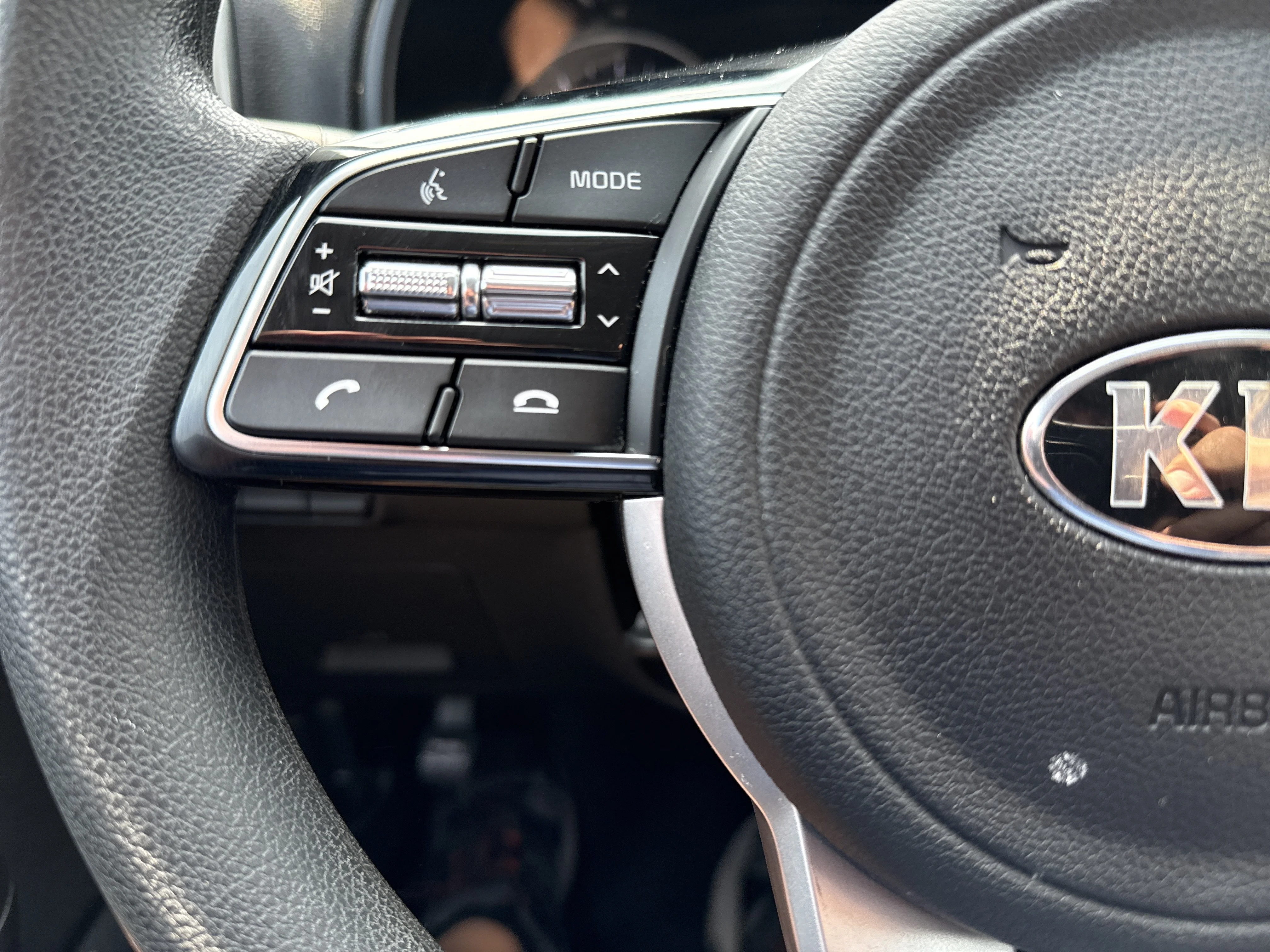 Used 2020 Black Cherry Pearl Kia LX image 18