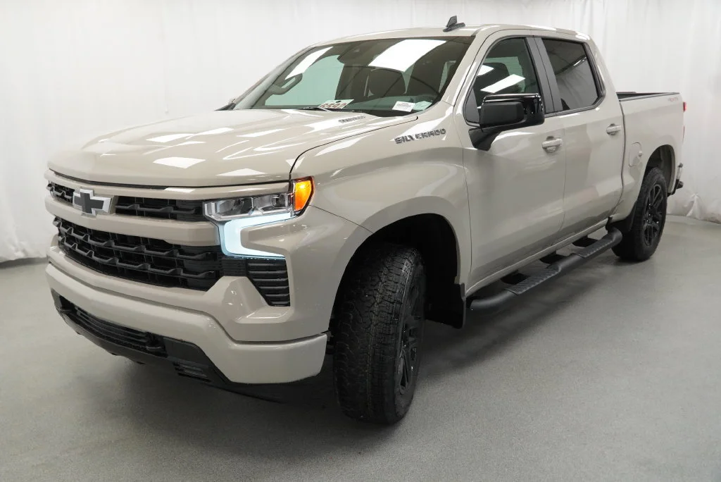 New 2026 White Sands Chevrolet RST image 4