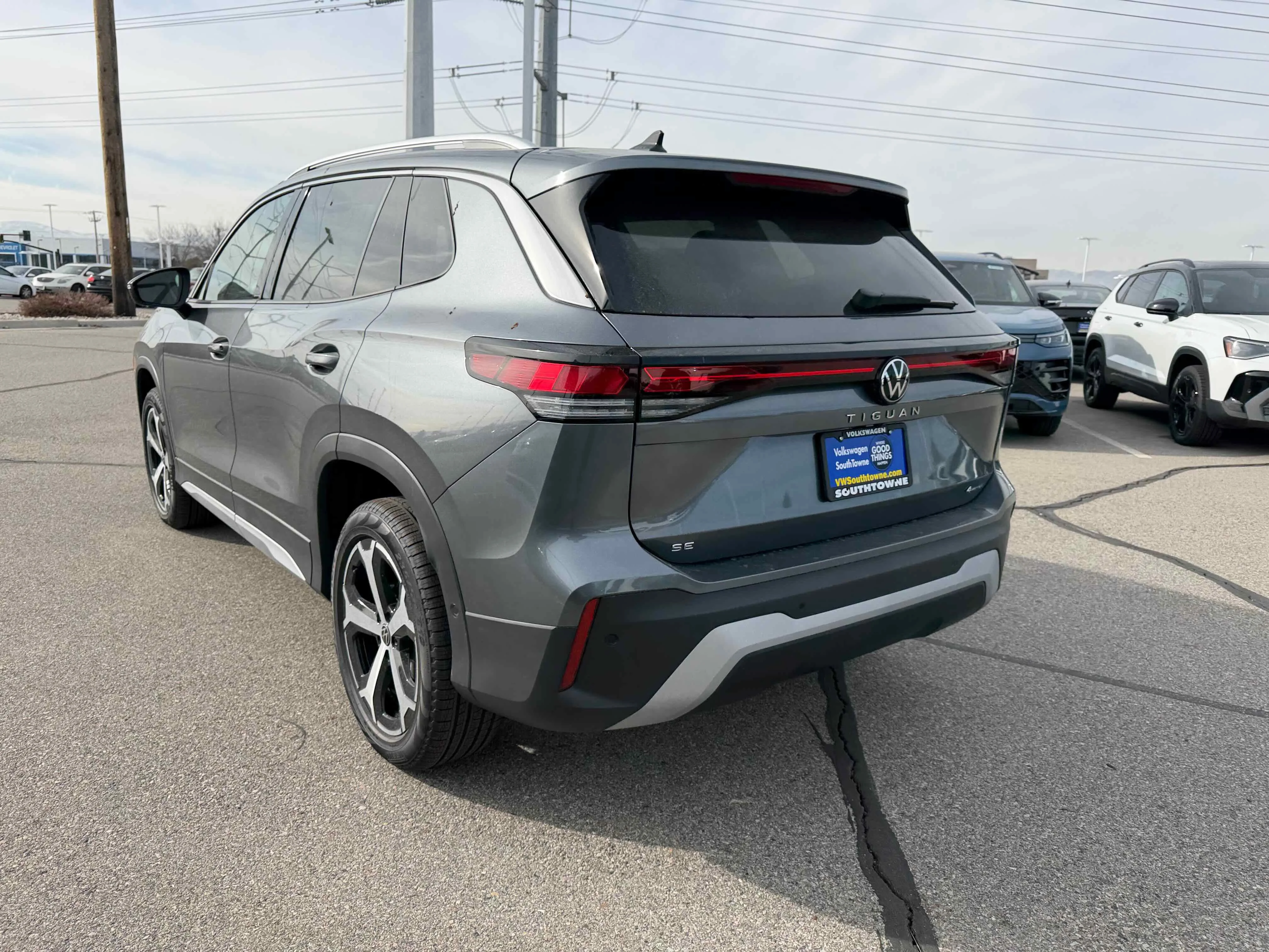 New 2026 Platinum Gray Volkswagen SE image 5