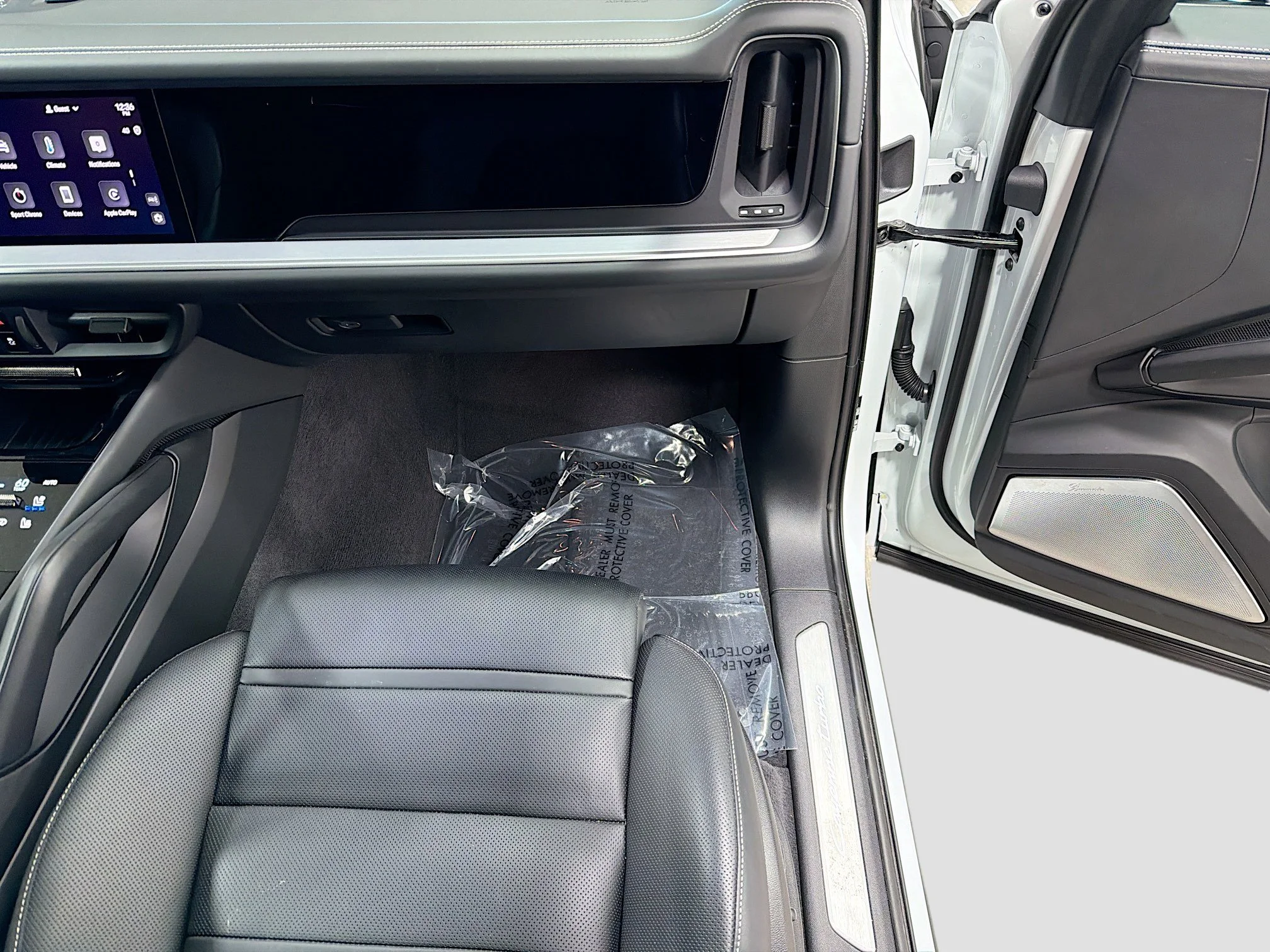 2025 Porsche Cayenne Turbo E-Hybrid - Photo 20