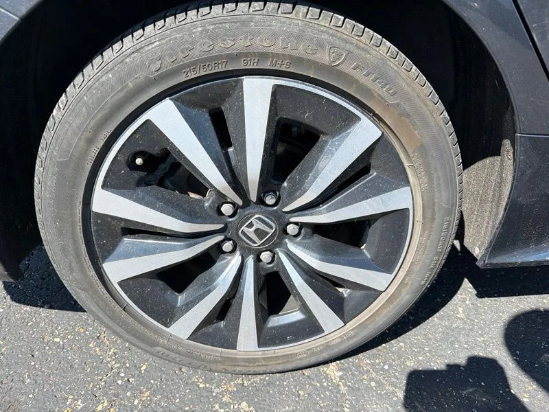 Used 2024  Honda EX image 9