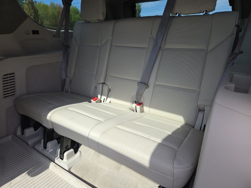 Used 2021 Crystal White Cadillac Sport Platinum image 15