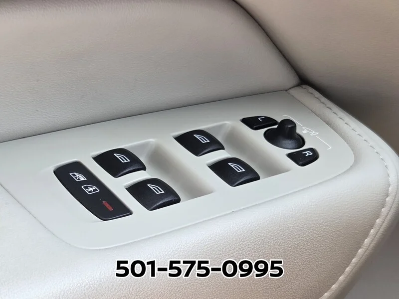 Used 2023 Crystal White Metallic VOLVO B5 AWD PLUS BRIGHT THEME image 34