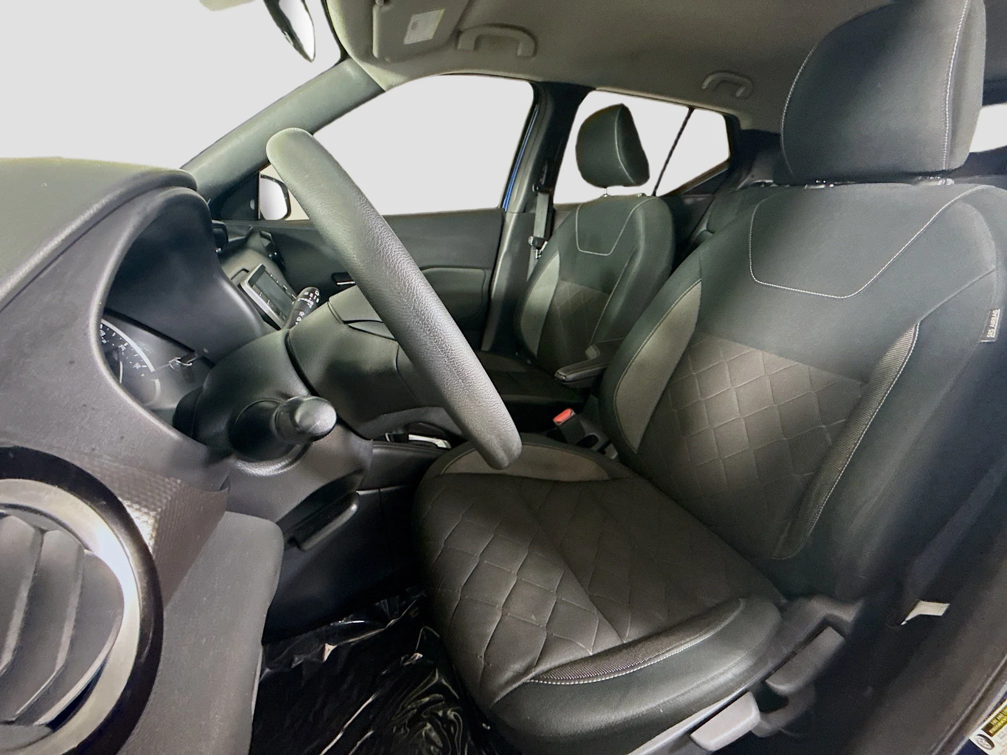 Used 2020 Deep Blue Pearl/Fresh Powder Nissan SV image 18