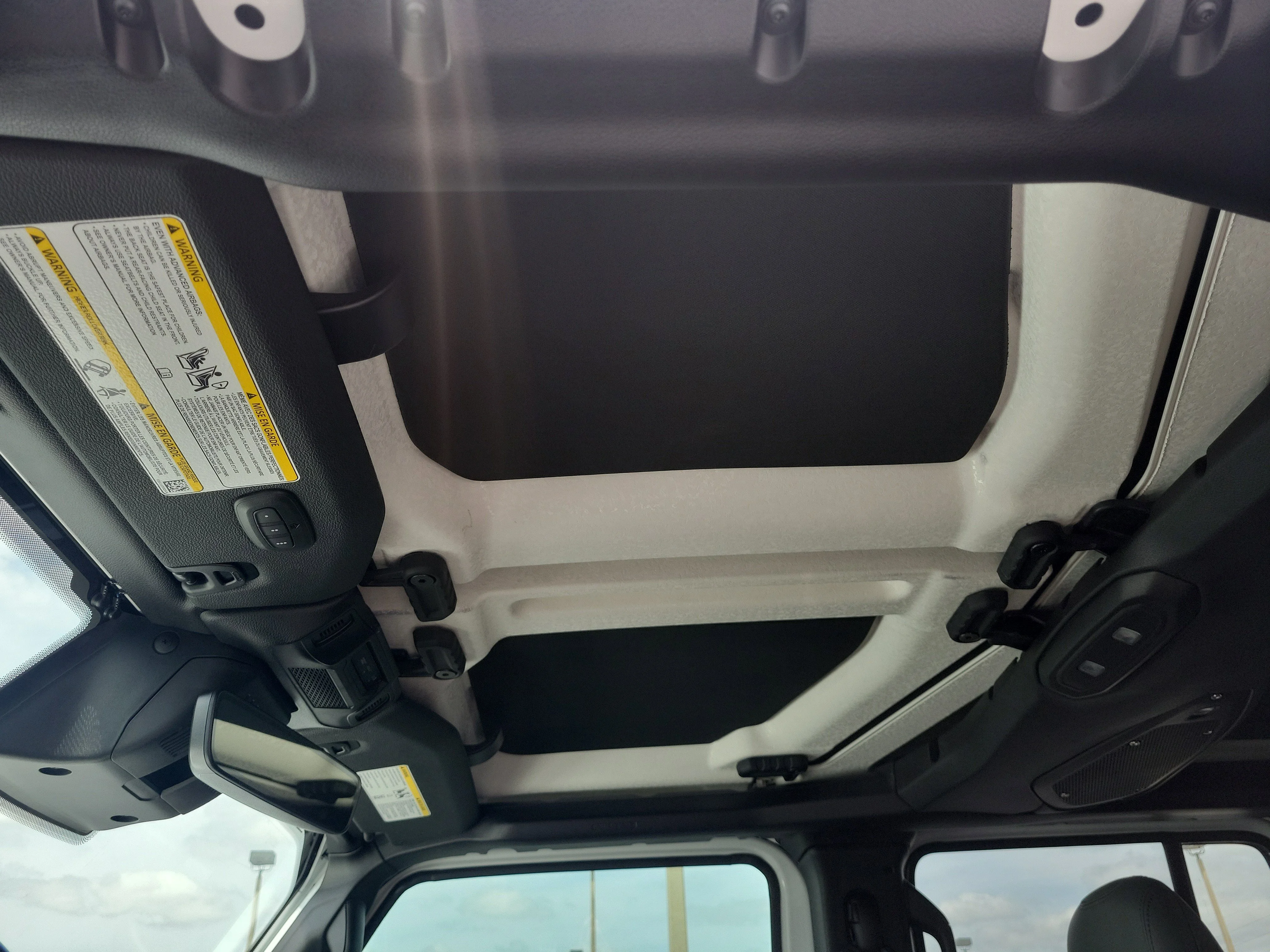New 2026 Bright White Clearcoat Jeep Mojave X image 21