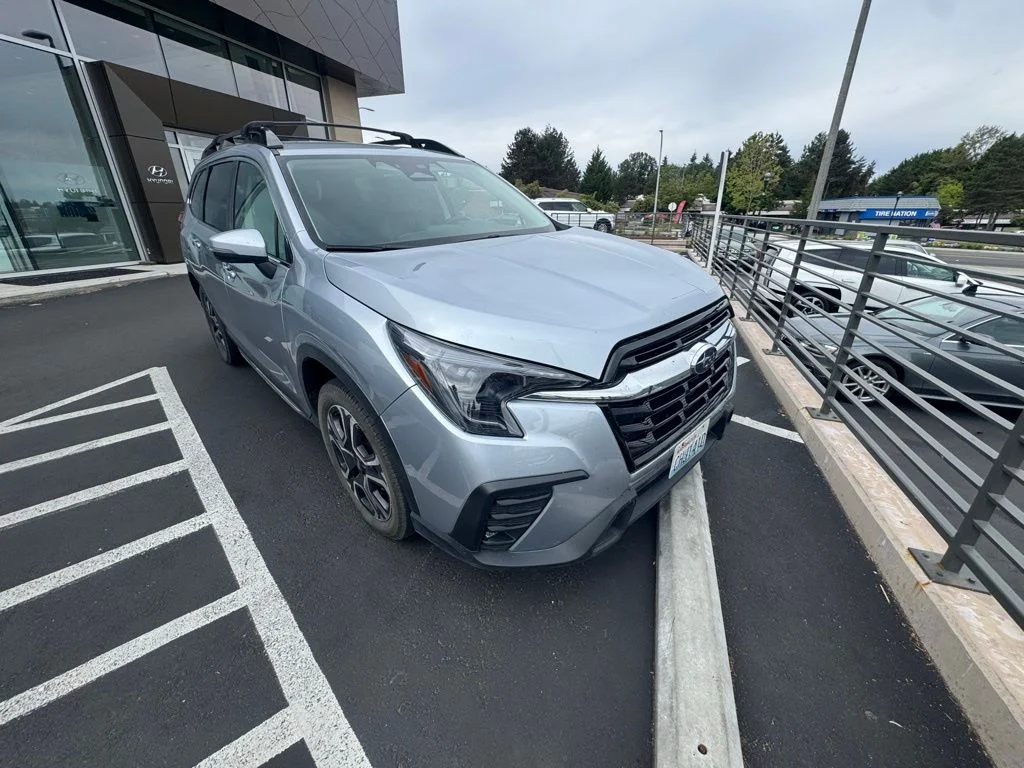 2023 Subaru Ascent Limited 8 Passenger's photo