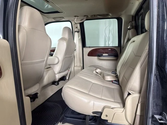 Used 2007 Black Ford Lariat image 12
