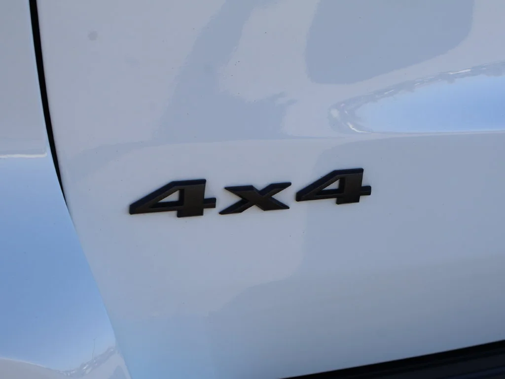 Used 2021 White Jeep High Altitude image 8