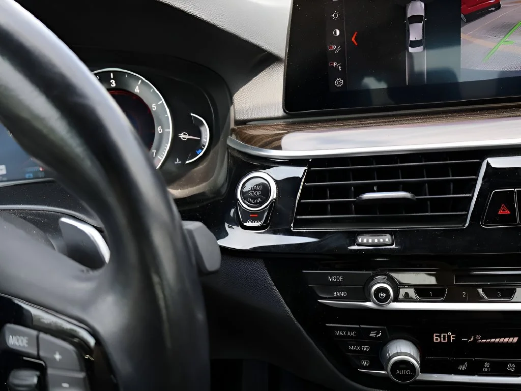 Used 2019 Gray BMW 530i xDrive image 30
