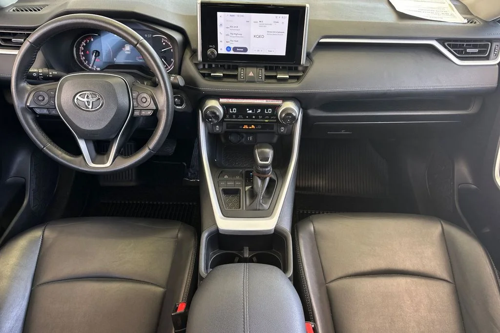 2025 Toyota RAV4 XLE Premium - Photo 15