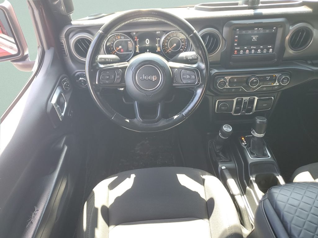 Used 2021  Jeep Sport image 12