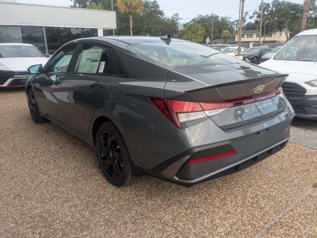 New 2026 Gray Hyundai SEL Sport Plus image 6