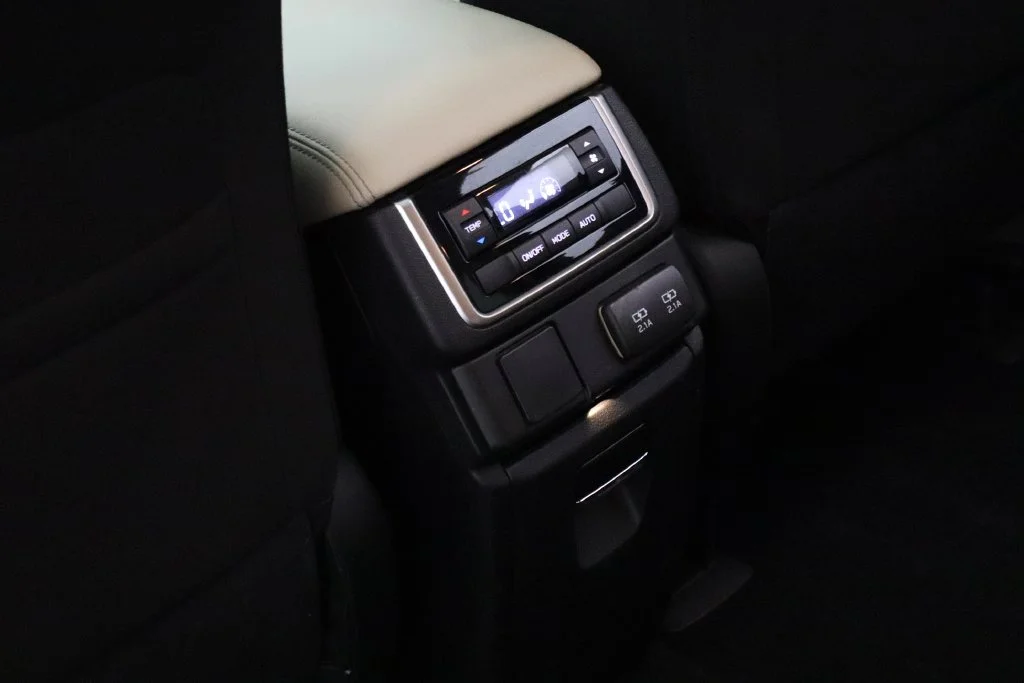 Used 2020 White Subaru Premium image 14