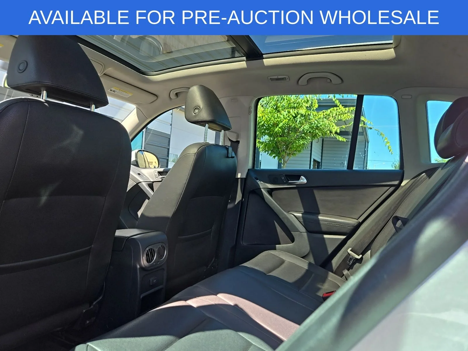 Used 2016 Silver Volkswagen SE image 9