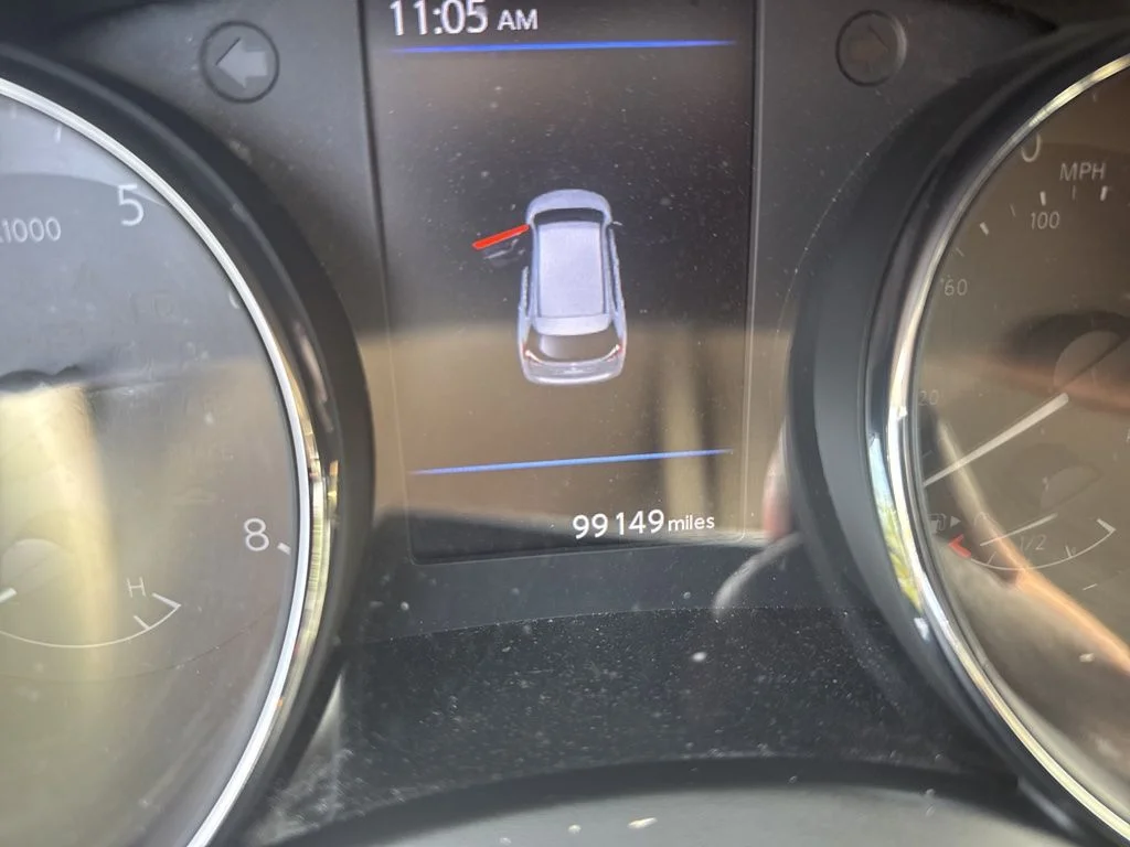 Used 2019 Black Nissan SL image 3