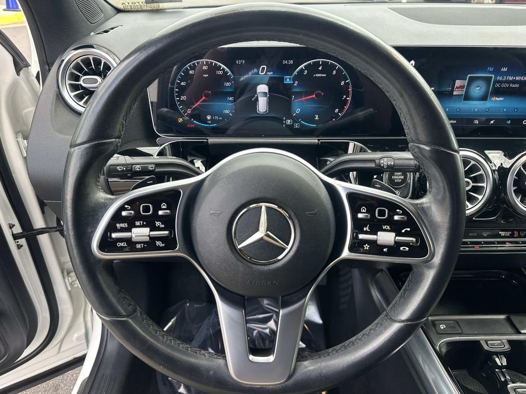 Used 2021 Polar White Mercedes-Benz GLA 250 image 22