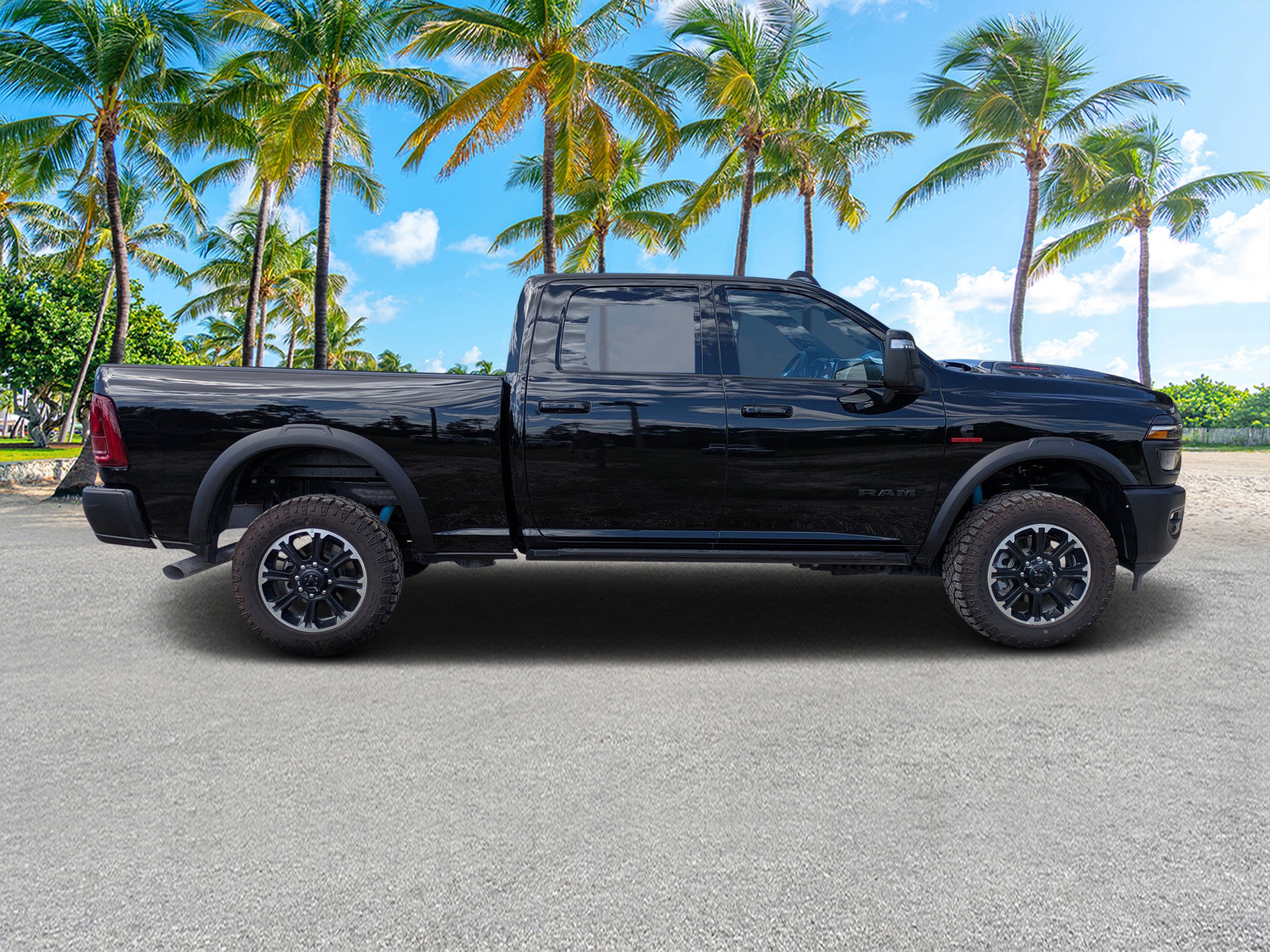 New 2025 Diamond Black Crystal Pearl-Coat Exterior Paint RAM Rebel image 2