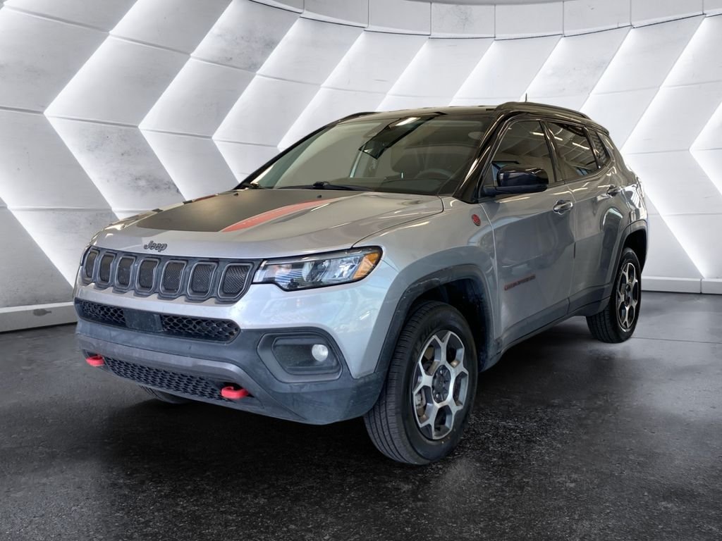 Used 2022 Silver Jeep Trailhawk image 3