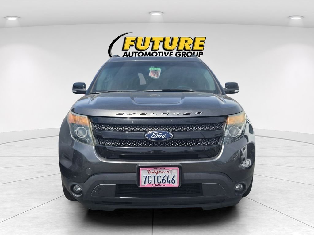 Used 2015 Gray Ford Sport image 2