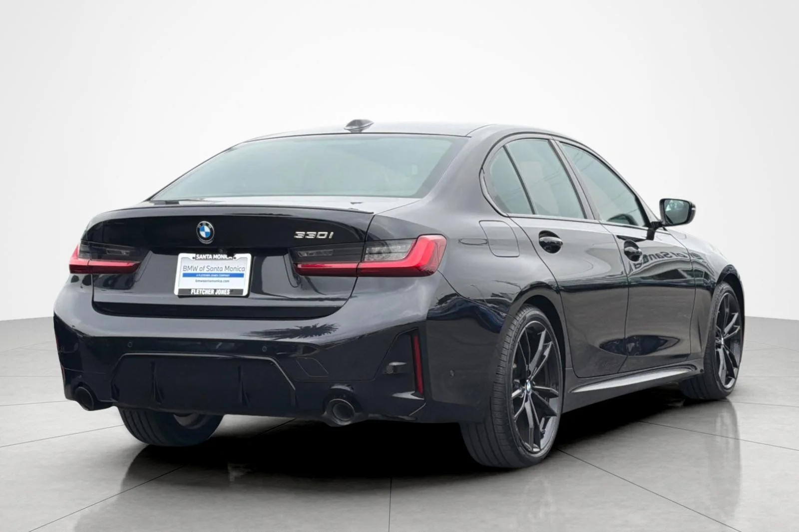 Used 2023 Black Sapphire Metallic BMW 330i image 5
