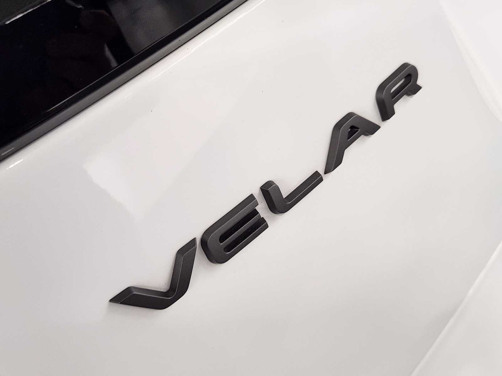 Used 2026 Fuji White Land Rover S image 13
