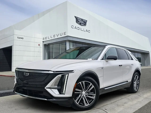 2024 Cadillac LYRIQ Luxury 2