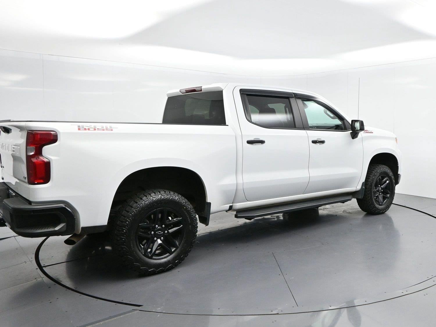 Used 2024 Summit White Chevrolet LT Trail Boss image 7