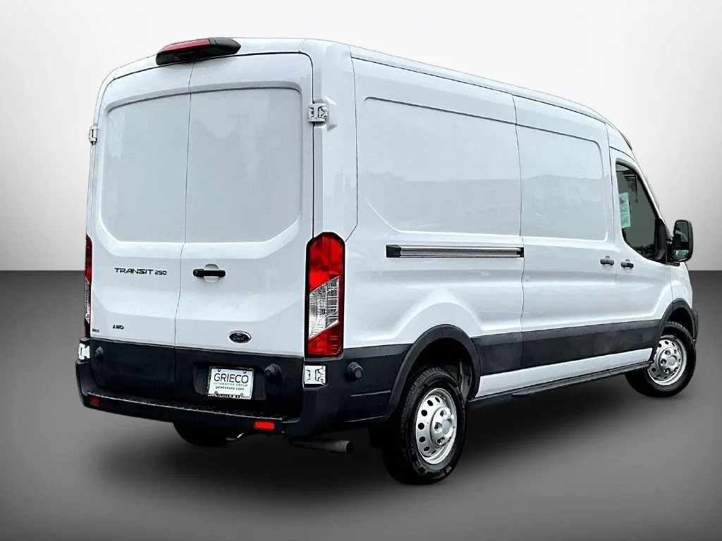 Used 2024 Oxford White Ford Base image 7
