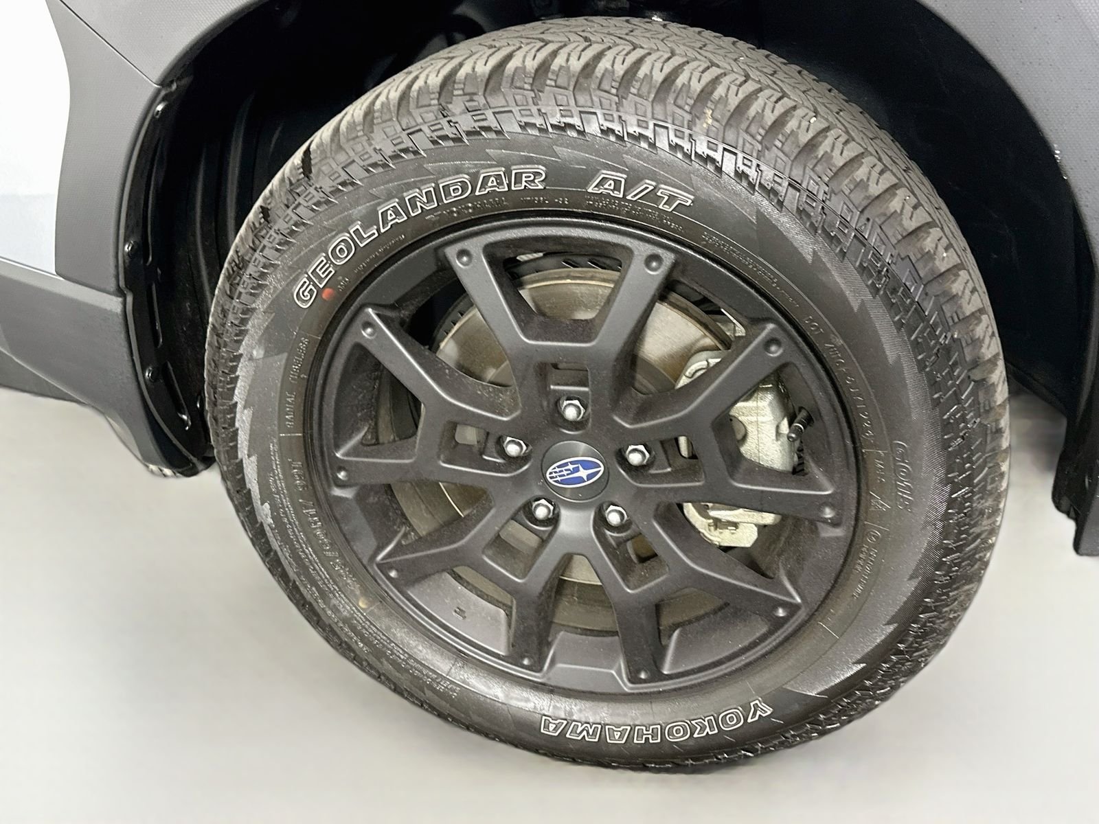 Used 2025 Ice Silver Metallic Subaru Wilderness image 32