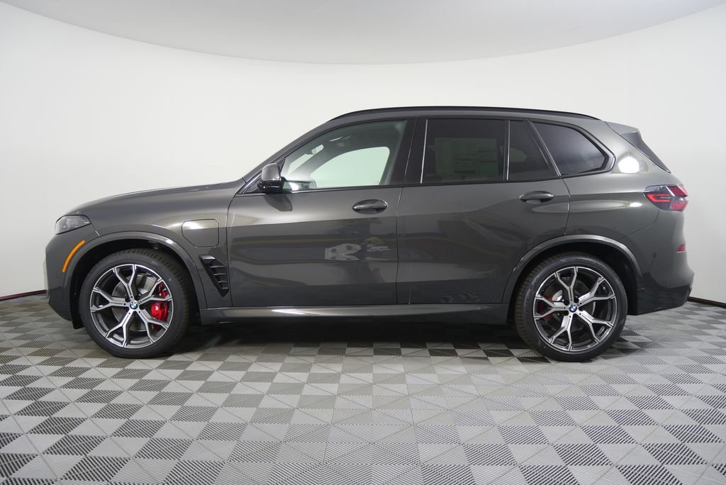 New 2026 Dravit Grey Metallic BMW xDrive50e image 6