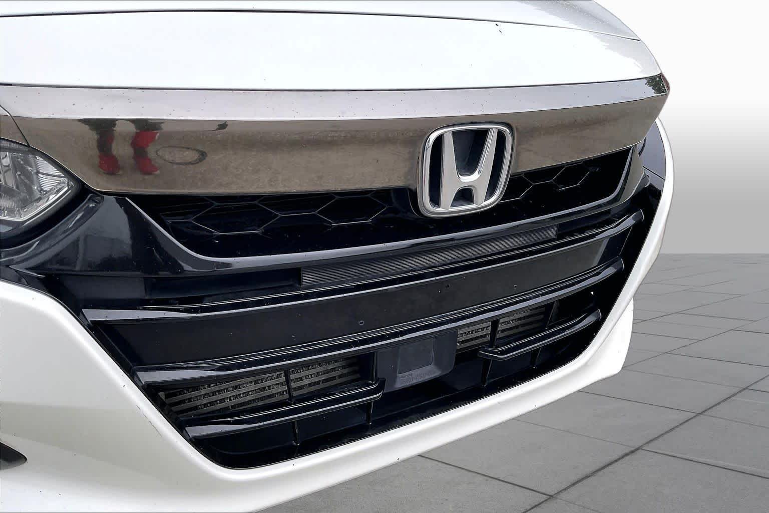 Used 2018 Platinum White Pearl Honda Sport 1.5T image 28