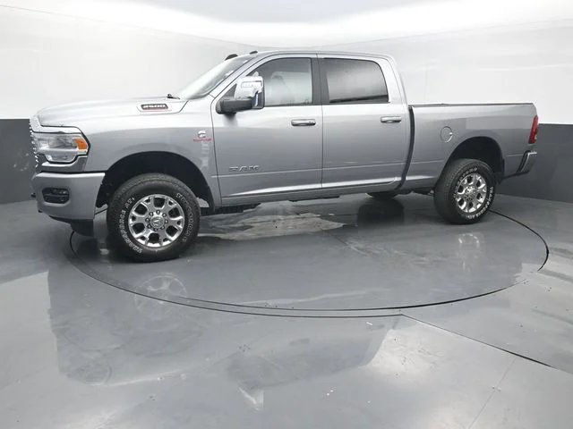 Used 2024 Silver Ram Laramie image 2