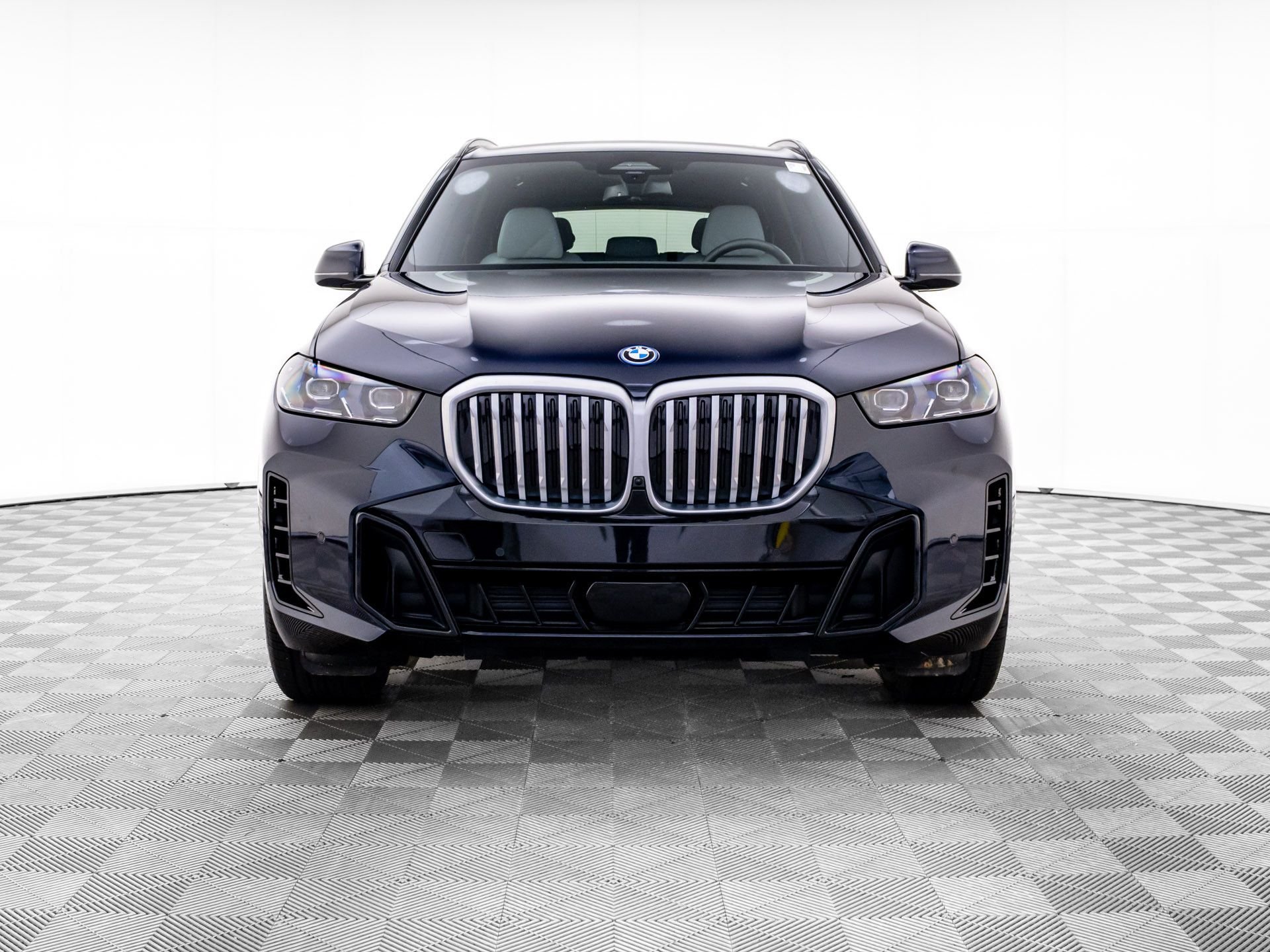 Certified Used 2025 Carbon Black Metallic BMW xDrive50e image 9