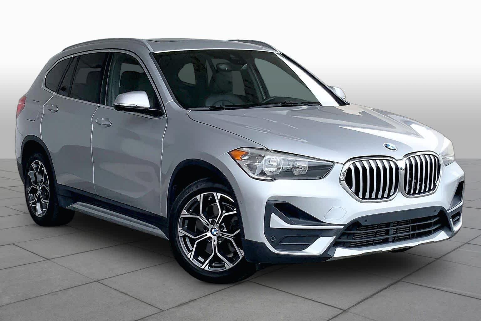 Used 2021 Glacier Silver Metallic BMW sDrive28i image 3